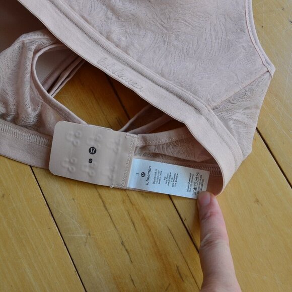 Lululemon Bra Size S - Picture 5 of 6